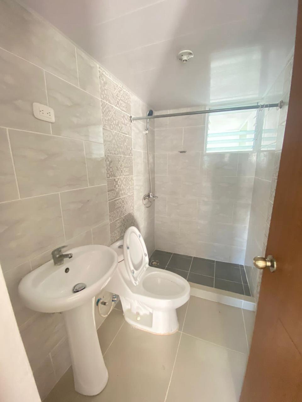 Acogedor apartamento listo para estrenar en la Av. Charles de Gaulle.  Foto 7301452-15.jpg