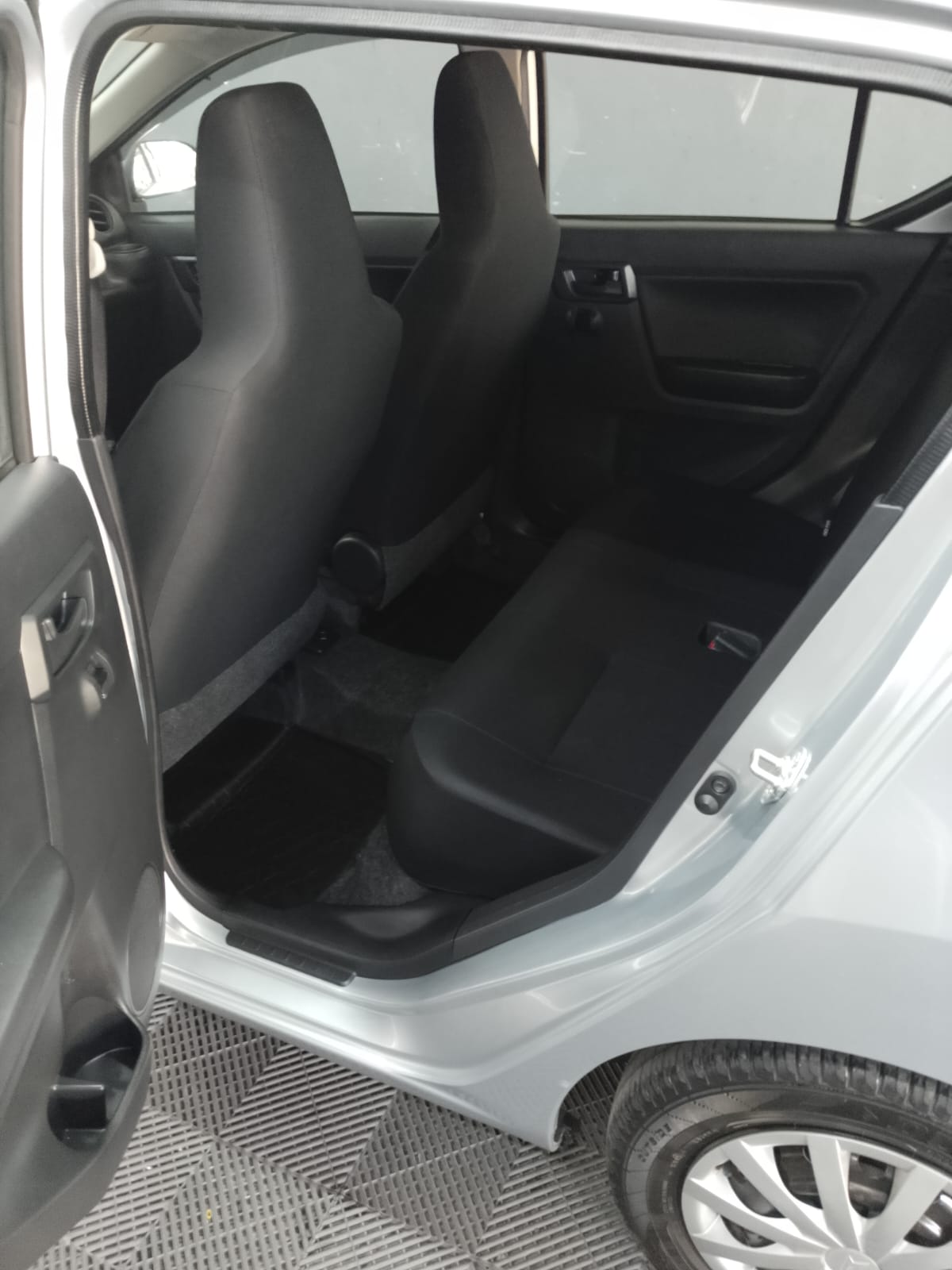 Daihatsu mira 2021 80k kilometros Foto 7301727-6.jpg