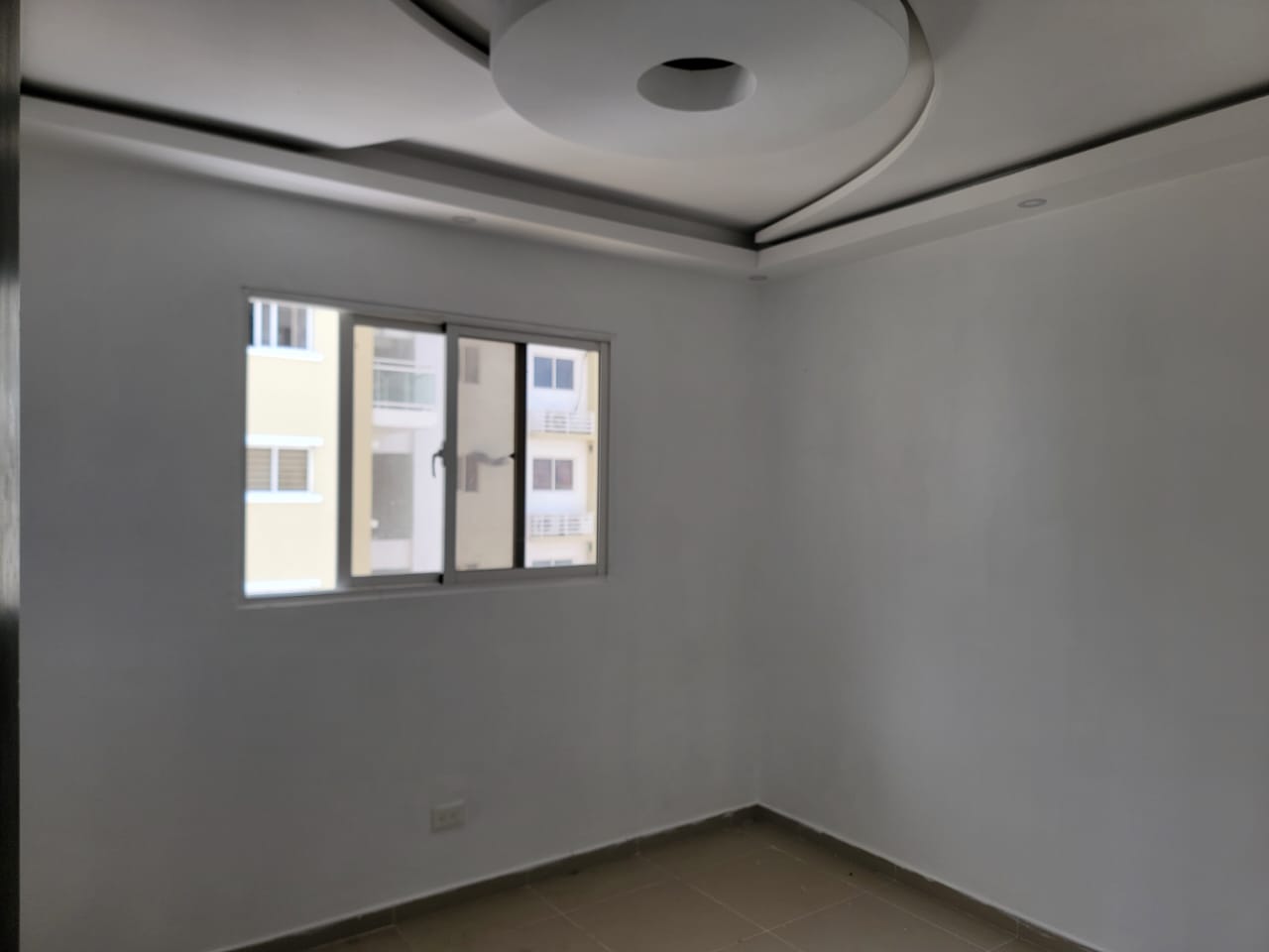 RENTO CONFORTABLE APART EN TORRE STO. DGO. ESTE. PISCINA Y AREAS SOCIA Foto 7302309-13.jpg