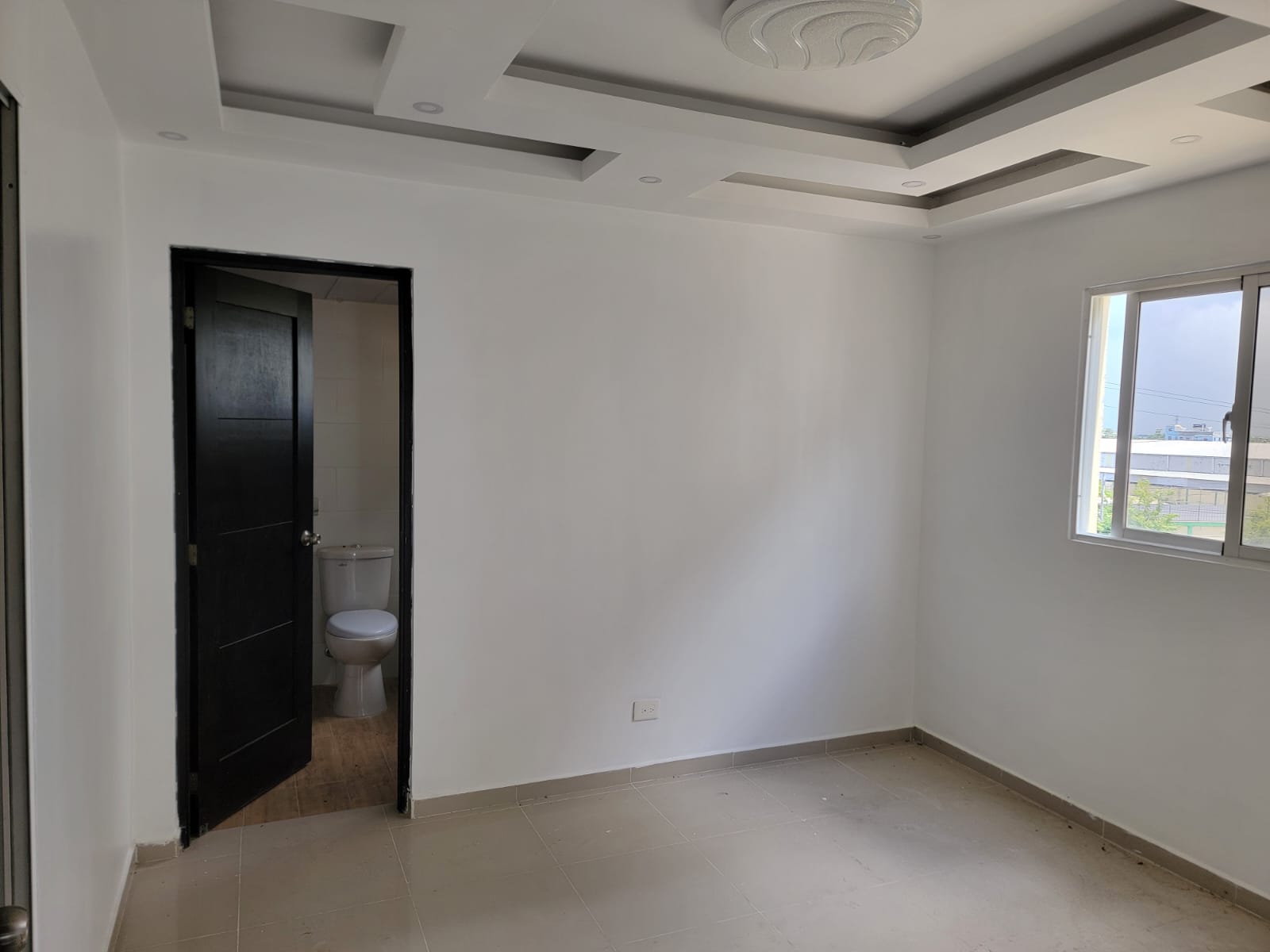 RENTO CONFORTABLE APART EN TORRE STO. DGO. ESTE. PISCINA Y AREAS SOCIA Foto 7302309-4.jpg