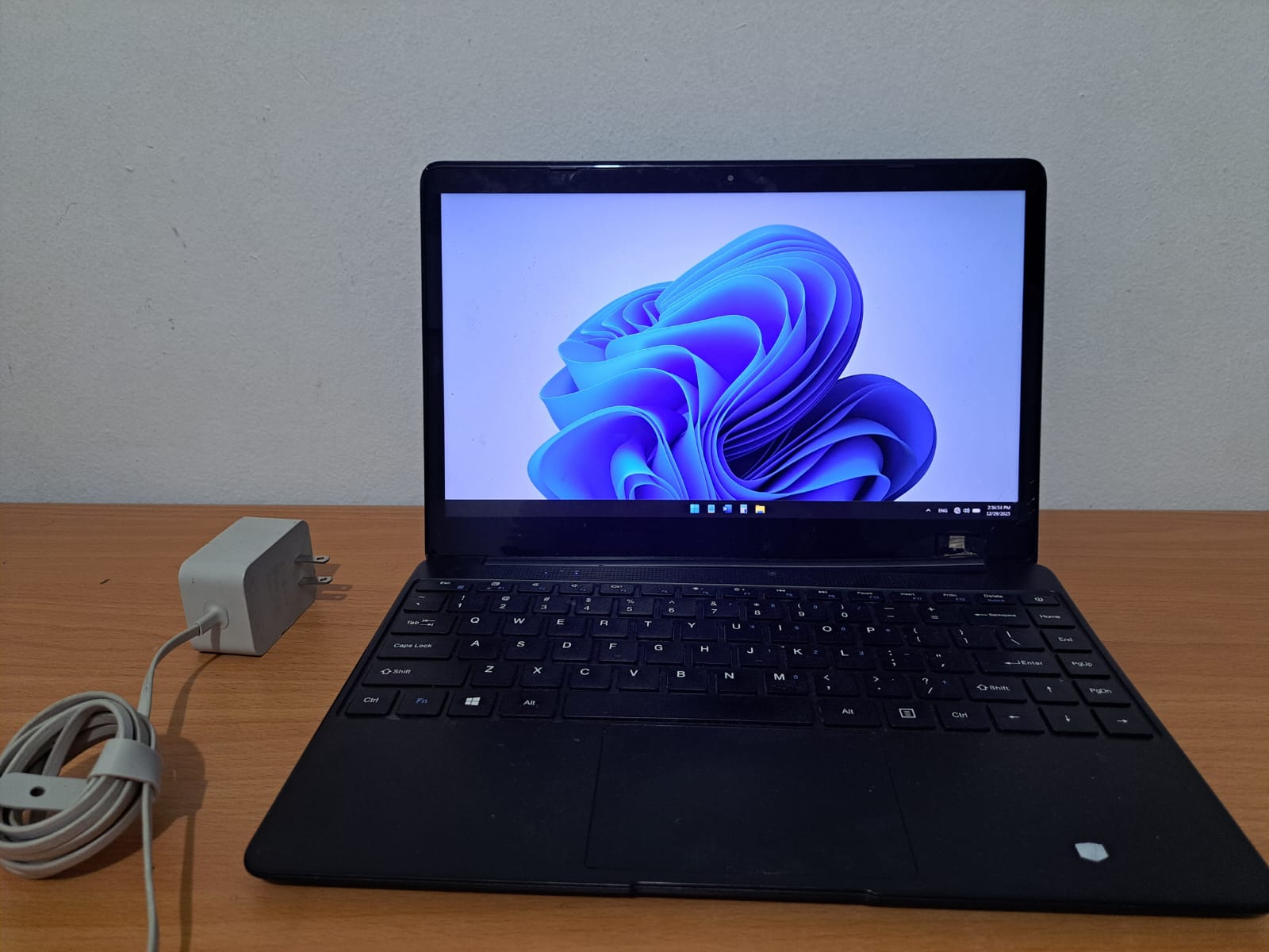  Laptop GWTN141-4 / Intel i5 10a generación / 16GB RAM DDR4 / 256GB SS Foto 7302318-1.jpg
