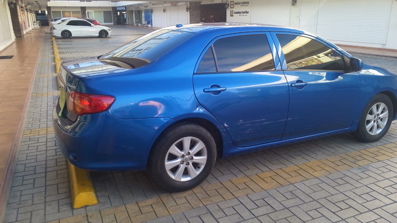 carro en buena condicion solo lo uso para ir al trabajo  Foto 7302347-3.jpg