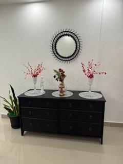 VENDO MUEBLE PARA TELEVISOR O PARA DECORAR EN EXCELENTES CONDICIONES. Foto 7302388-2.jpg
