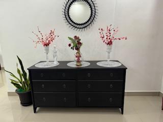 VENDO MUEBLE PARA TELEVISOR O PARA DECORAR EN EXCELENTES CONDICIONES. Foto 7302388-4.jpg