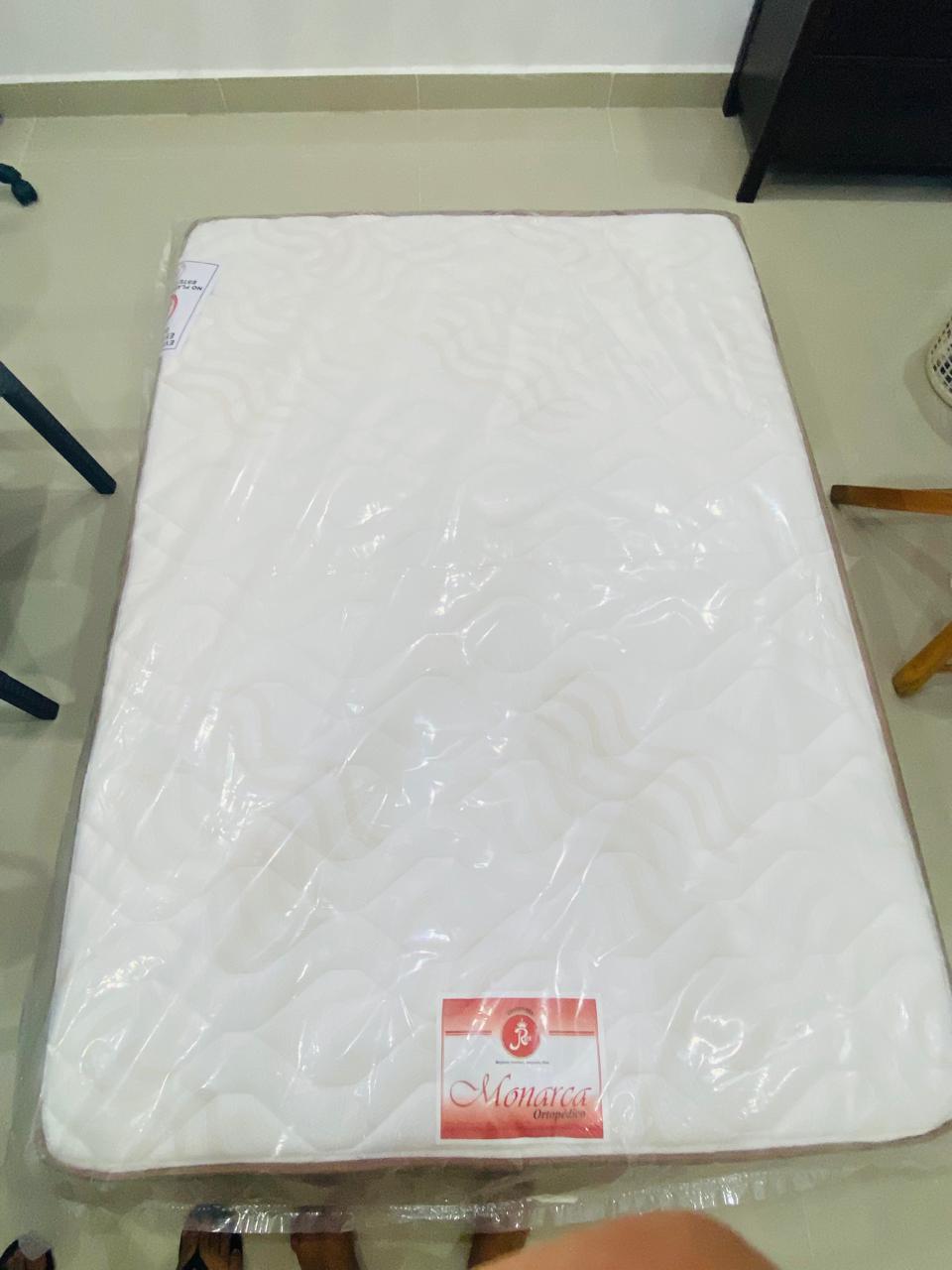 VENDO COLCHON POSTOPEDICO MARCA REX NUEVO Foto 7302389-4.jpg