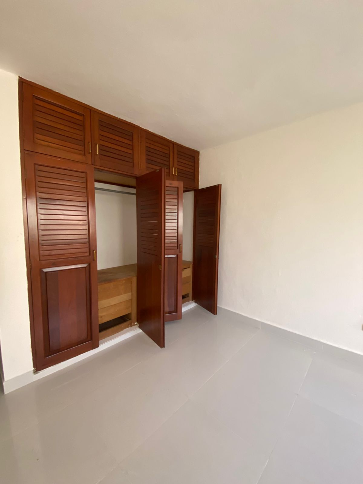ALQUILO APTO REMODELADO EN BELLA VISTA SUR Foto 7302409-13.jpg