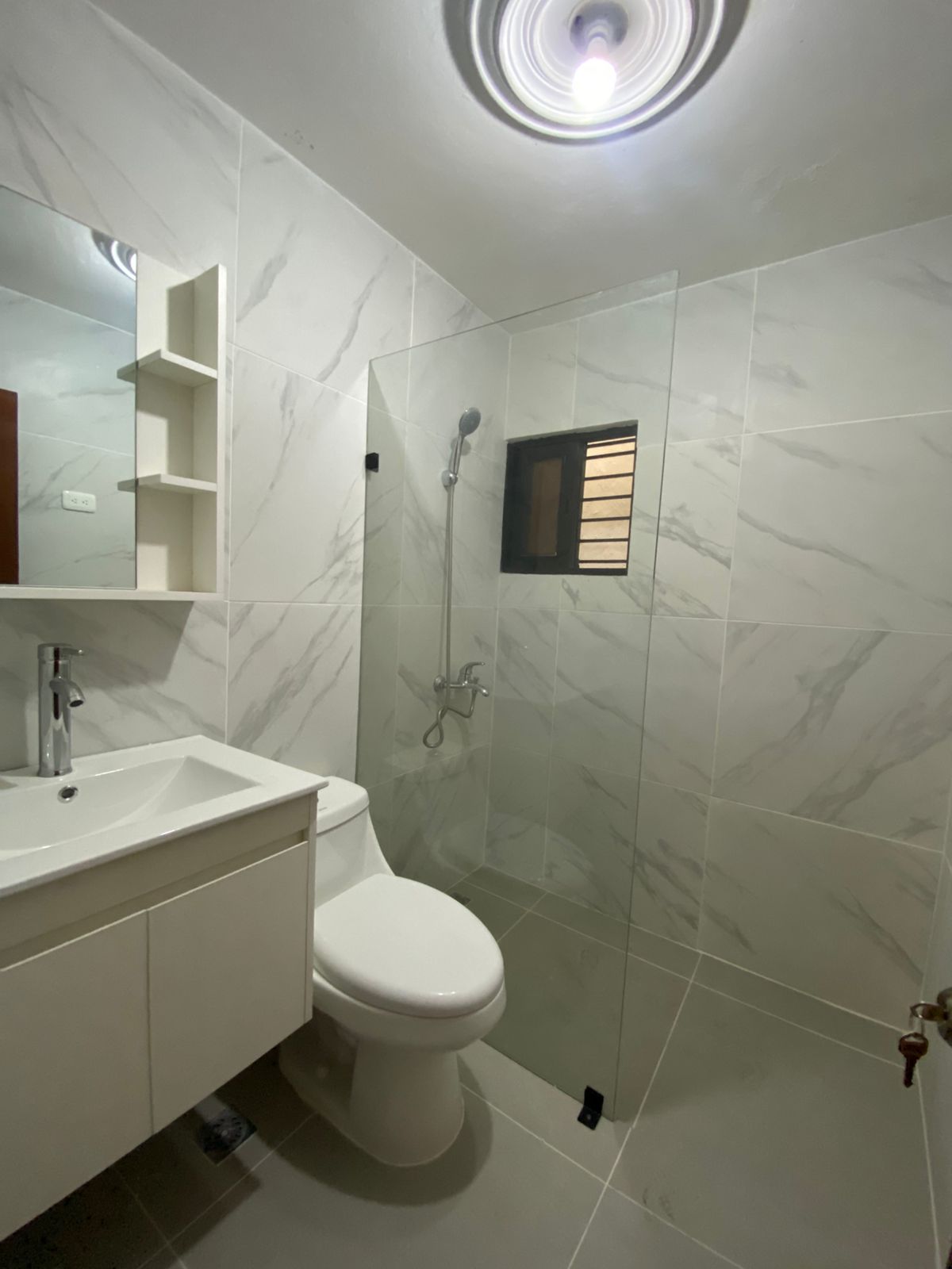 ALQUILO APTO REMODELADO EN BELLA VISTA SUR Foto 7302409-4.jpg
