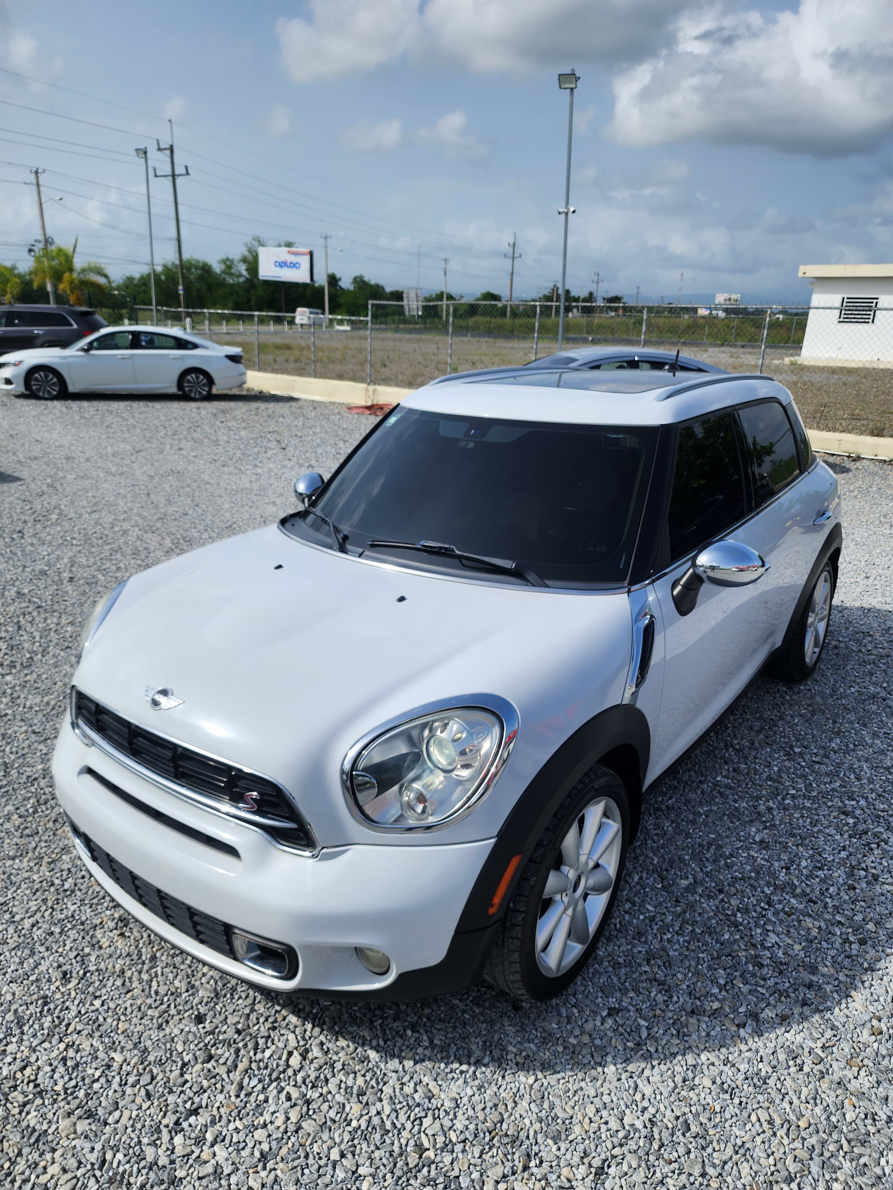 2015 Mini Cooper S Countryman ????INICIAL RD410 mil pesitos. Con solo  Foto 7302436-3.jpg