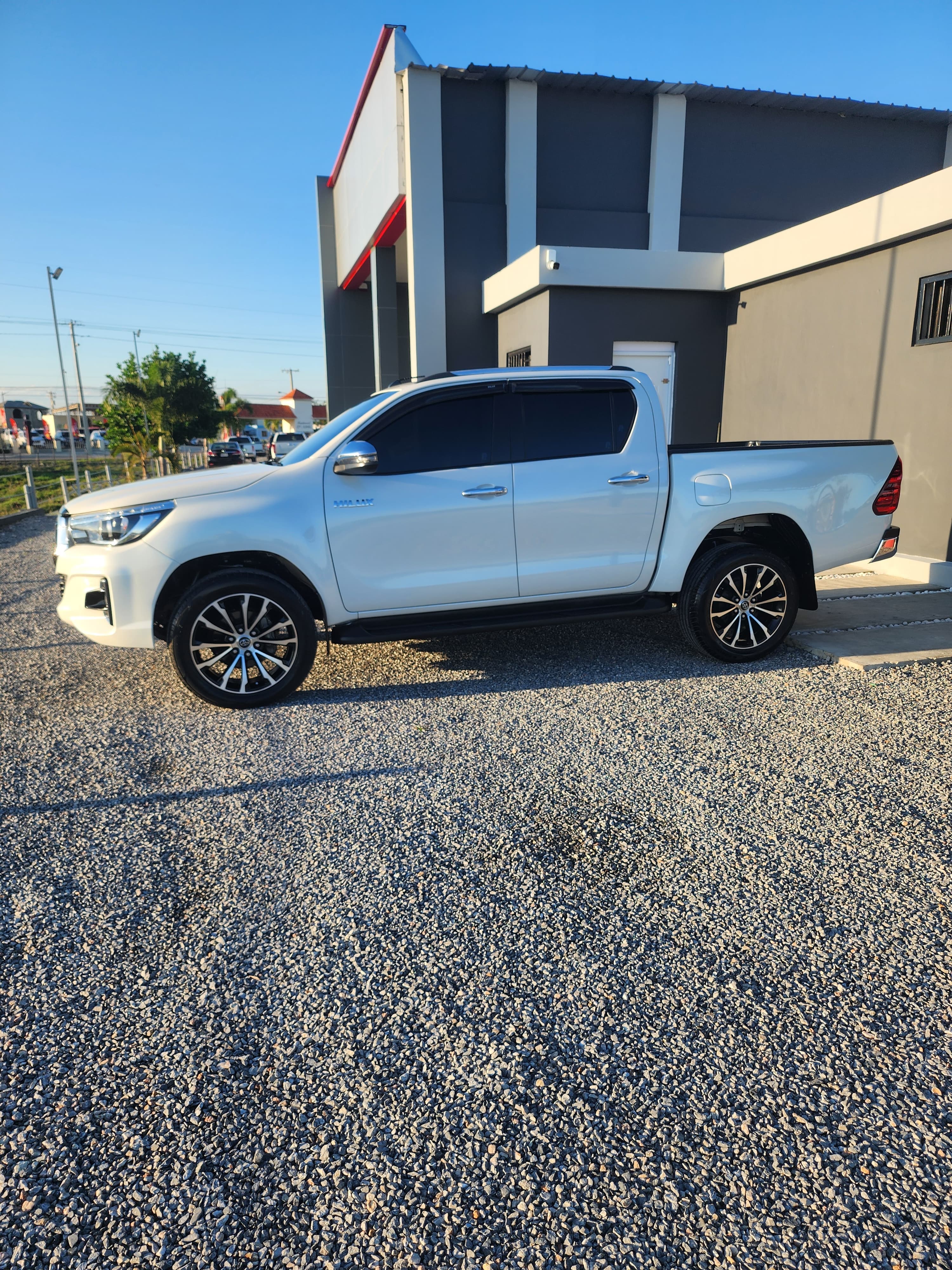 ????INICIAL RD950 mil pesitos KILÓMETROS 93 MIL  ???? 2020 Toyota Hilu Foto 7302439-7.jpg