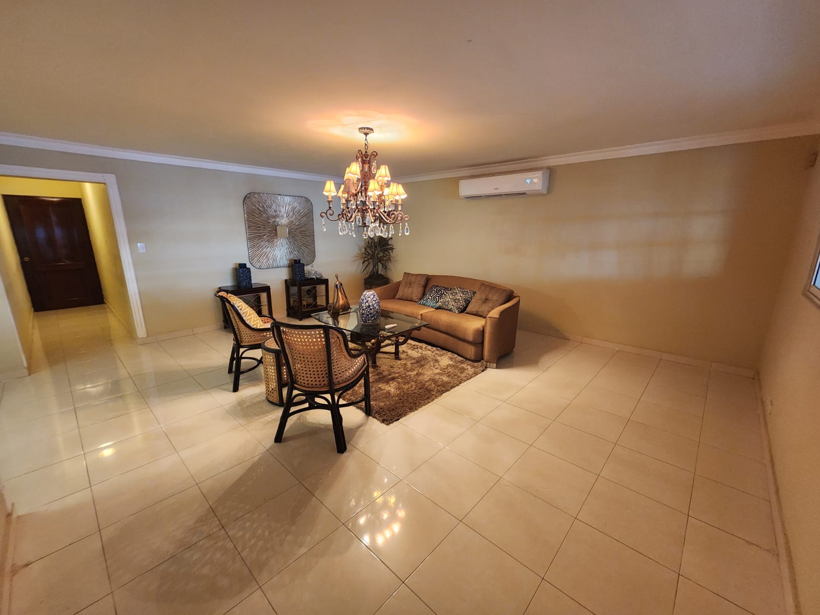 Residencia Exclusiva En Venta Bella Vista A Pocos Metros De Bella Vist Foto 7302479-2.jpg
