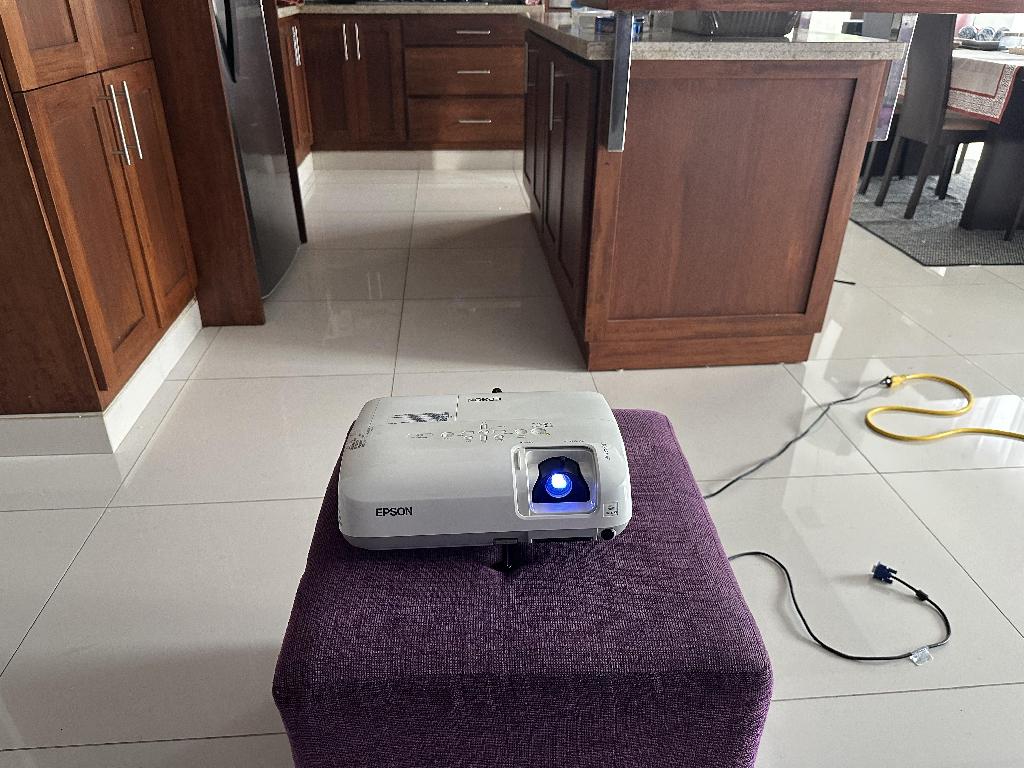 Proyector Epson S6 Powerlite 2200 lumens en Jarabacoa Foto 7302498-3.jpg