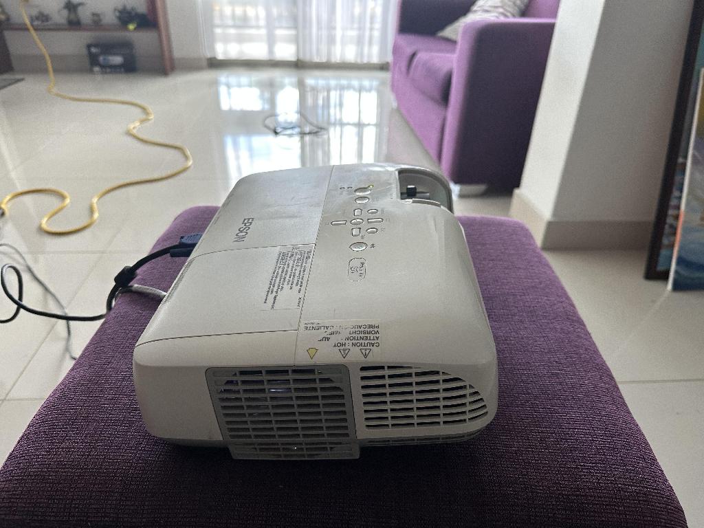 Proyector Epson S6 Powerlite 2200 lumens en Jarabacoa Foto 7302498-7.jpg