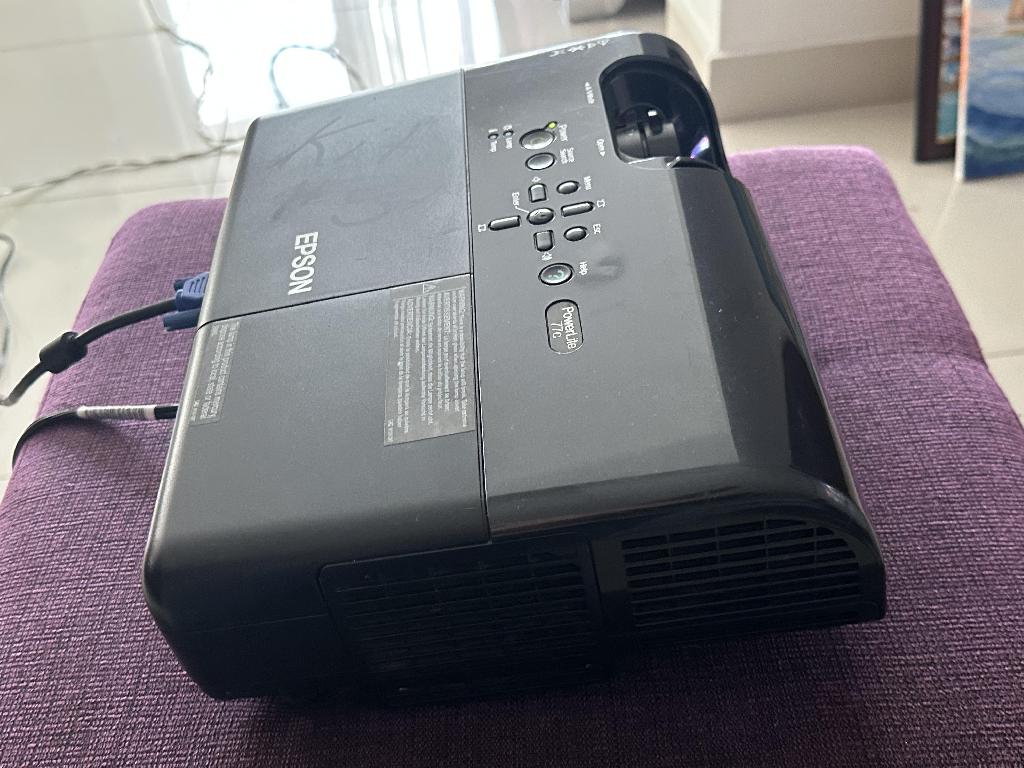 Proyector Epson Powerlite 77C en Jarabacoa Foto 7302499-3.jpg