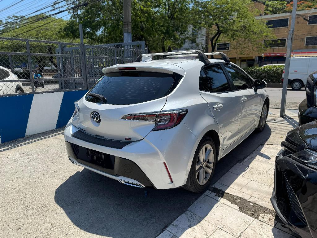 Toyota Corolla SE 2021 Americano Hatchback  Foto 7302512-2.jpg