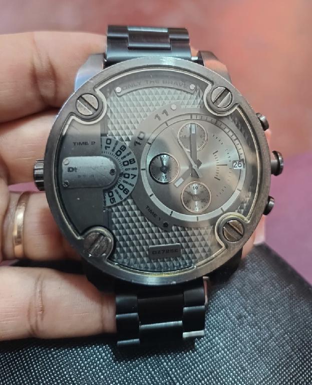 Reloj Diesel caja y correa de acero Inoxidable cronografo Como Nuevo Foto 7302570-1.jpg