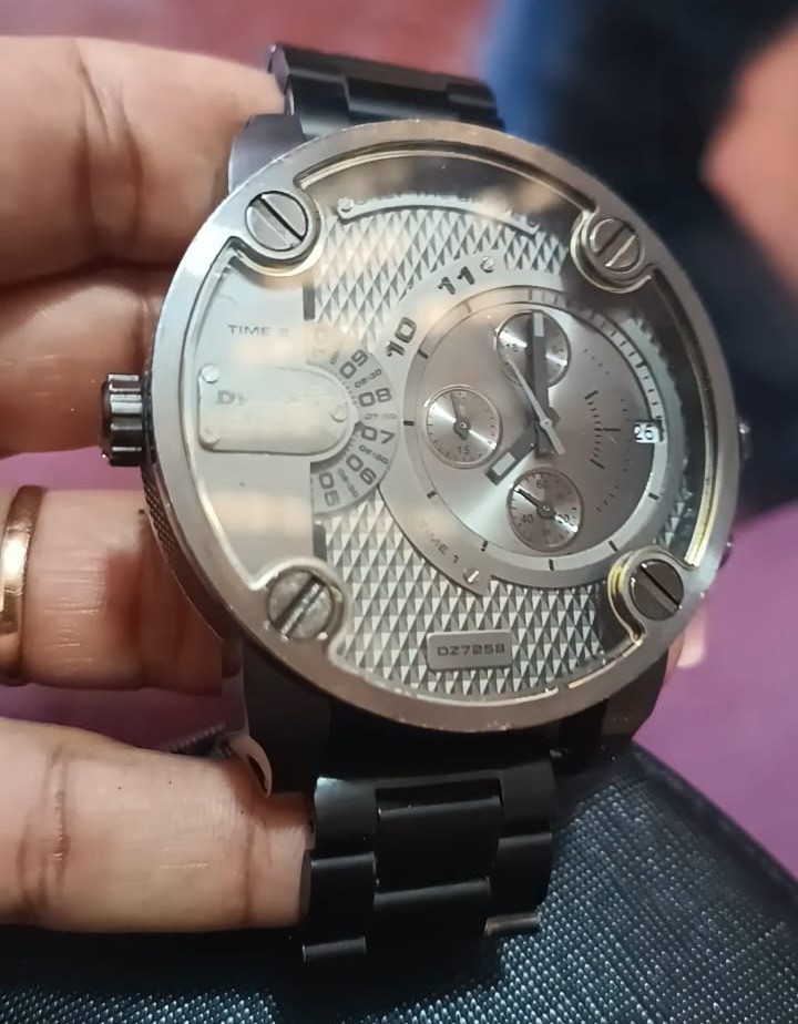 Reloj Diesel caja y correa de acero Inoxidable cronografo Como Nuevo Foto 7302570-2.jpg