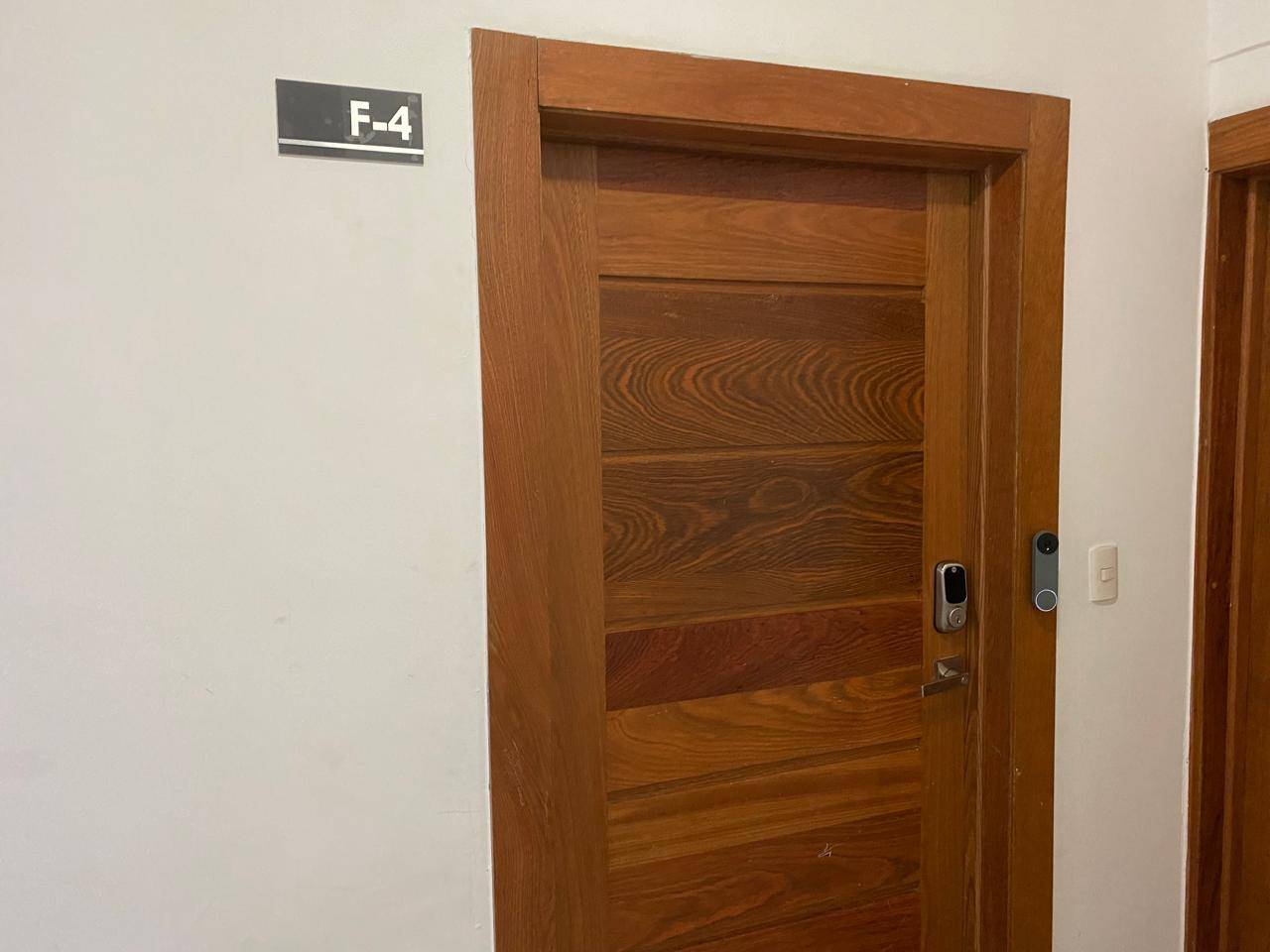 Apartamento en Evaristo Morales 2 habs 2.5 baños 2 parqs Foto 7302576-3.jpg