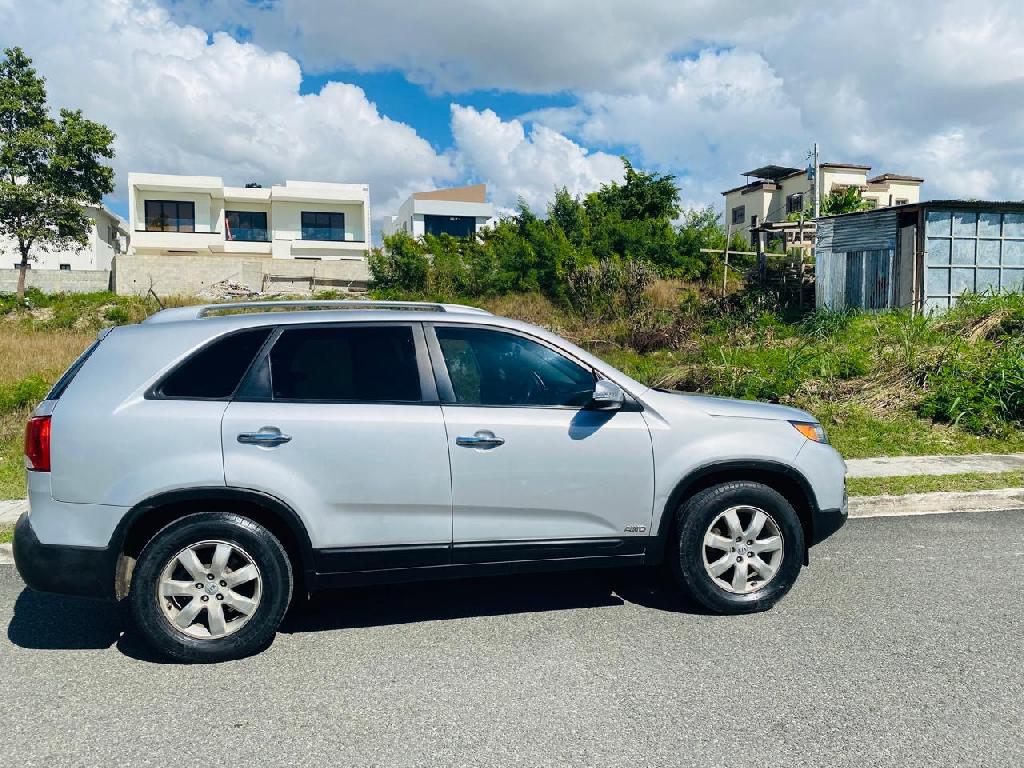 VENDO KIA SORRENTO 2012 EN EXCELENTES CONDICIONES Foto 7302809-1.jpg
