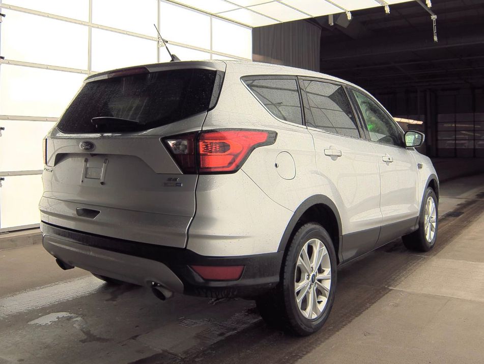 FORD ESCAPE SE  2019 Foto 7302846-4.jpg