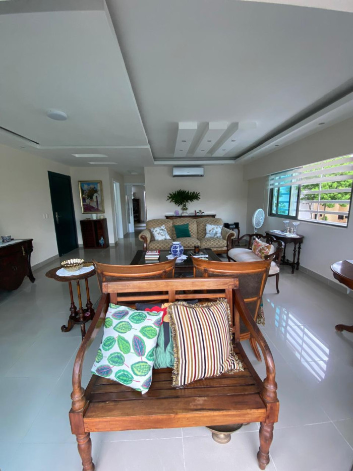 En Venta Apartamento en Evaristo Morales Santo Domingo Foto 7302922-3.jpg
