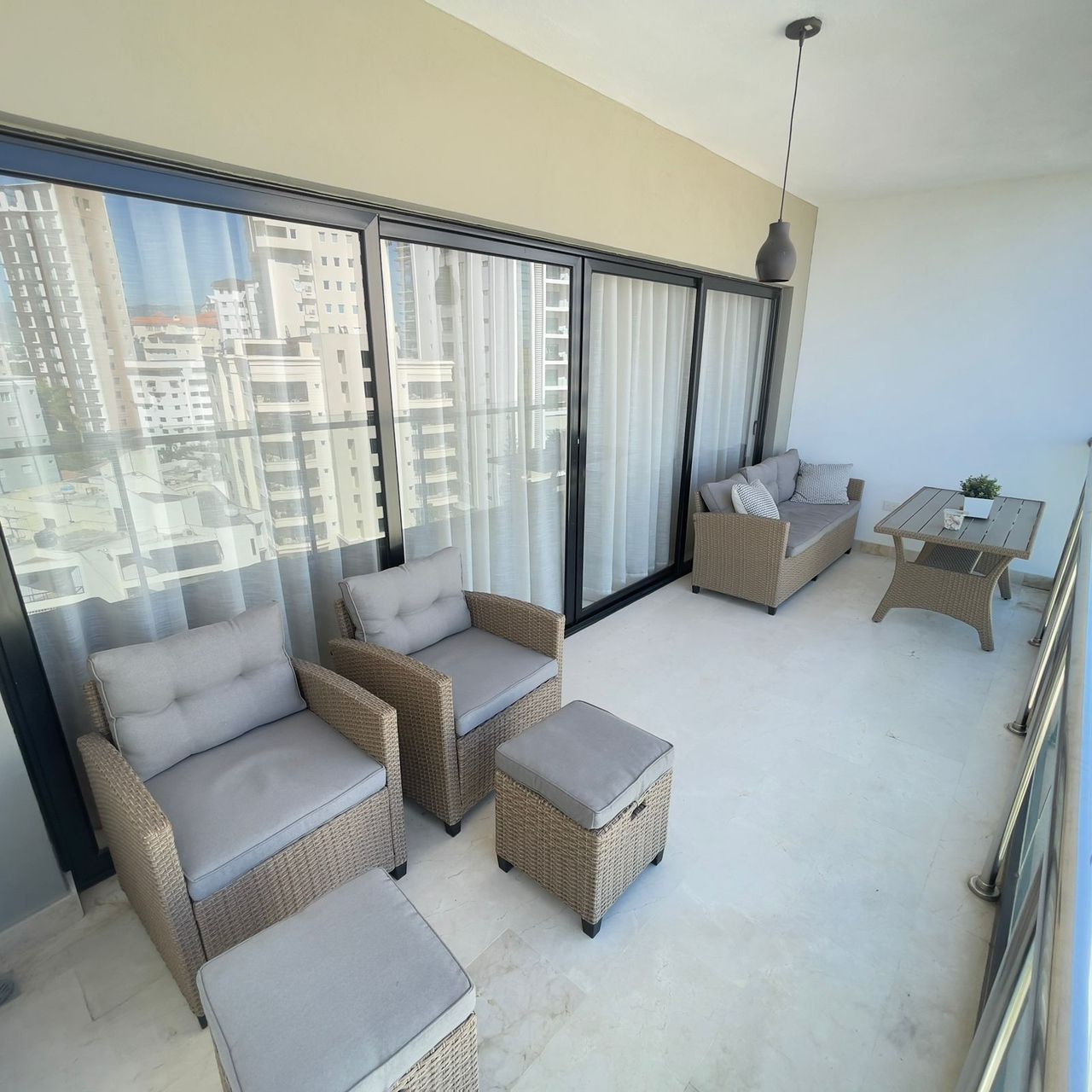 ???? APARTAMENTO AMUEBLADO DE LUJO EN RENTA  TORRE LA TRINITARIA Foto 7303005-5.jpg