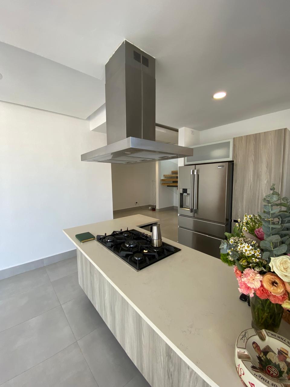 De Oportunidad! Venta de Penthouse en Evaristo Morales Santo Domingo Foto 7303020-1.jpg