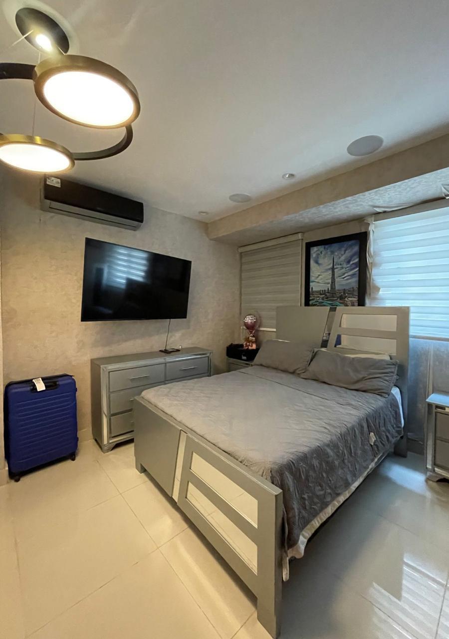Apartamento Amueblado de tres habitaciones en La Esperilla Foto 7303045-12.jpg