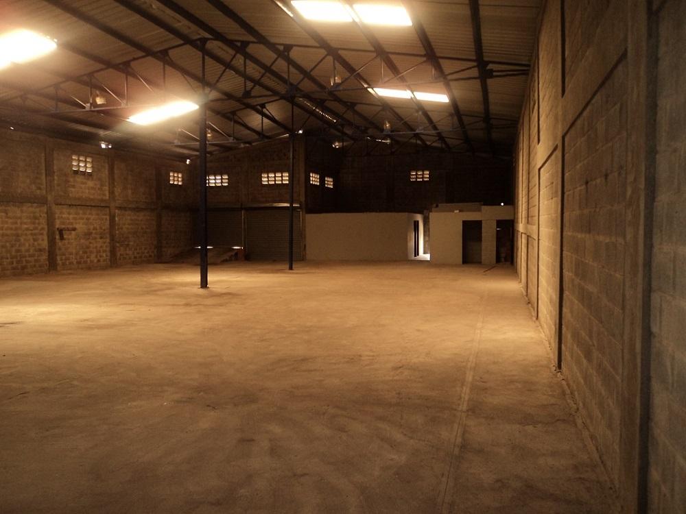 Alquilo Nave de 700 m2 Próximo a Autopista Duarte Foto 7303071-7.jpg