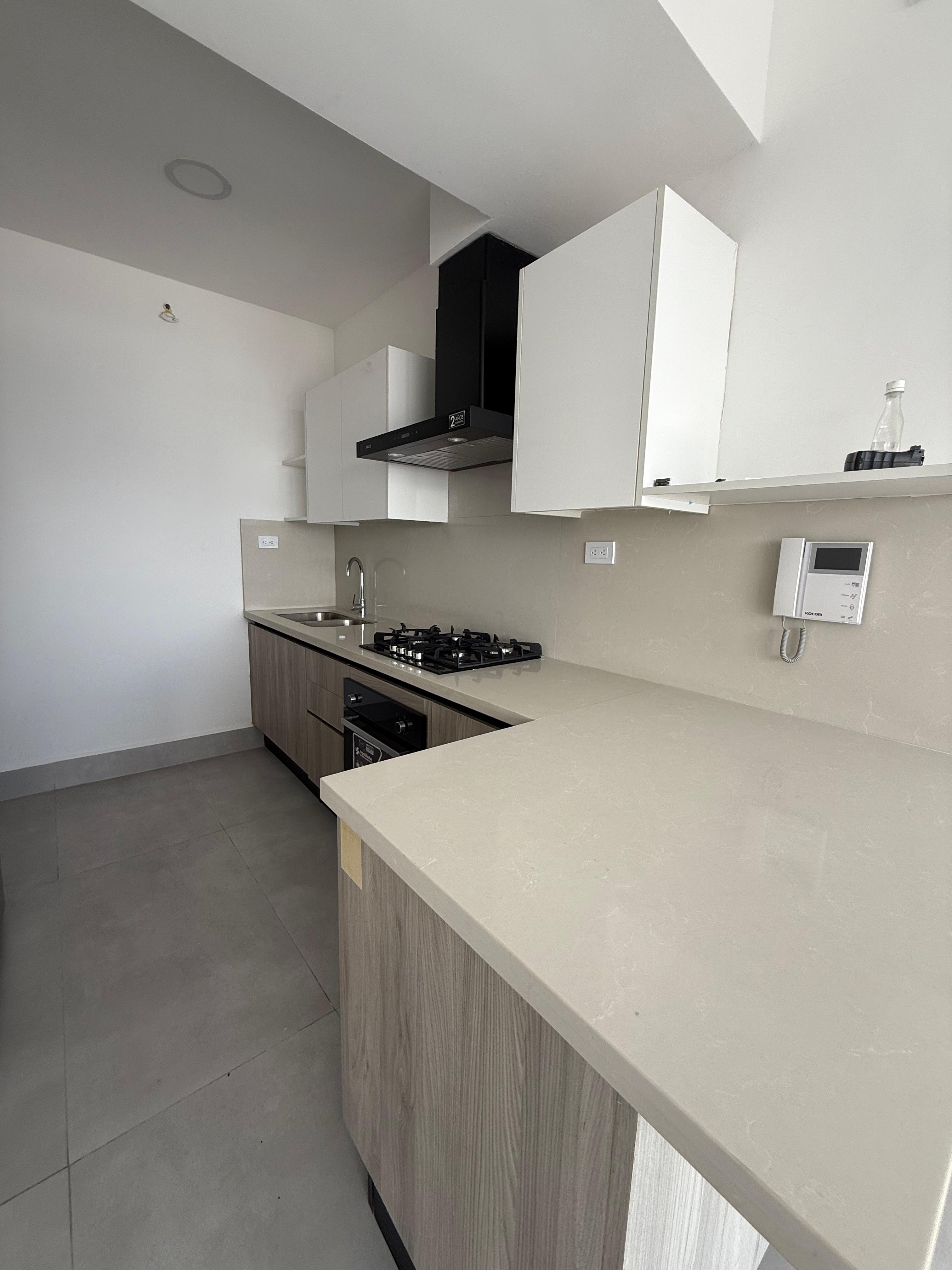 Hermoso apto en serradles piso 13 Foto 7303174-9.jpg