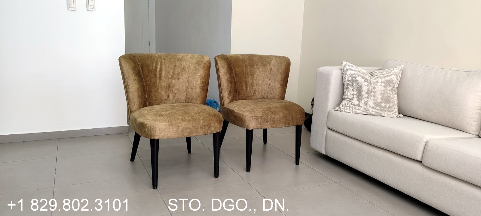 Vendo hermoso juego de muebles y sillas para sala Foto 7303180-7.jpg