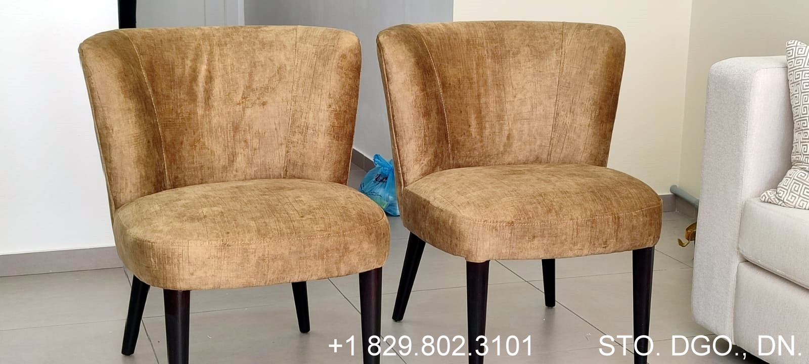 Vendo hermoso juego de muebles y sillas para sala Foto 7303180-9.jpg