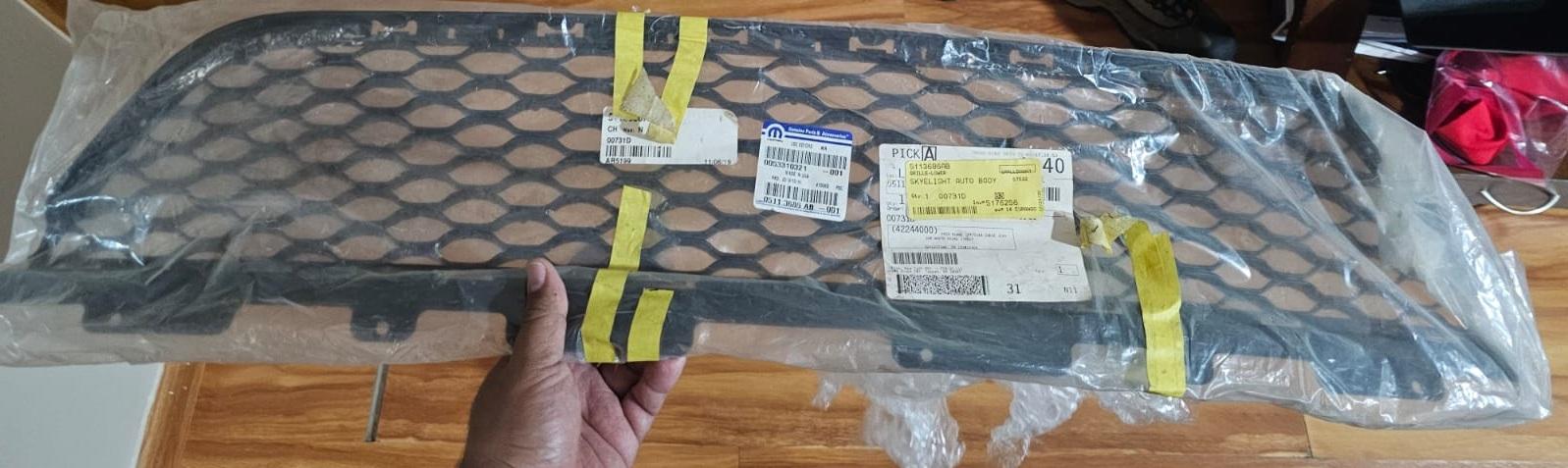 Dodge Durango 2011-2020 Parilla Inferior Delantera de bumper  Foto 7303206-2.jpg