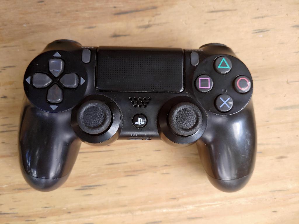 Control Ps4 Original negro nitido Foto 7303253-1.jpg
