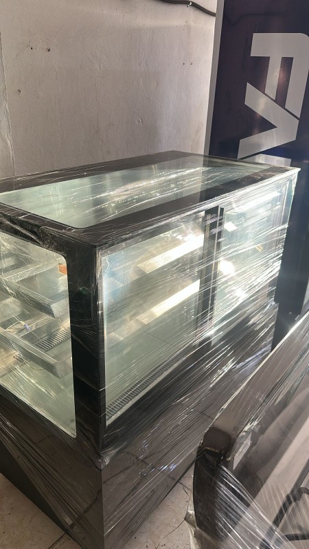 Vitrina fria ideal para pastelerias en Santo Domingo Este Foto 7303368-1.jpg