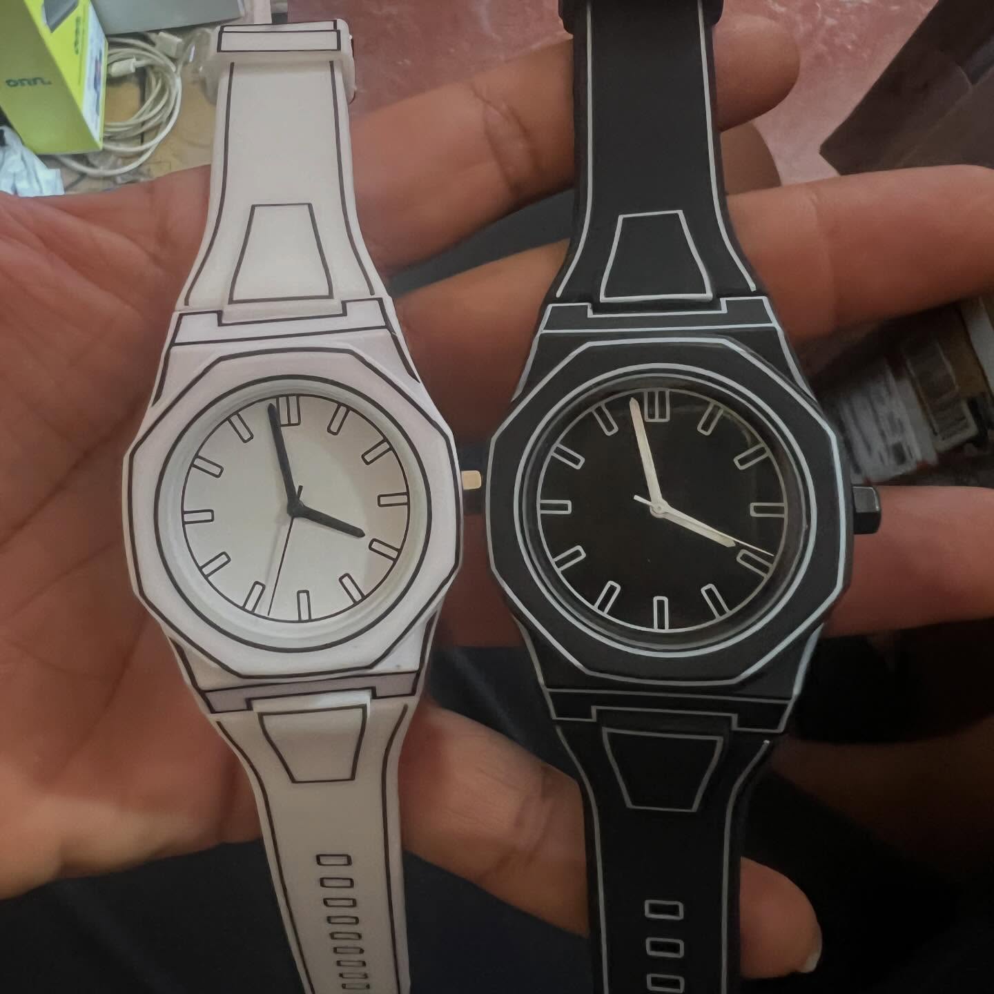 Reloj minimalista con diseño bidimensional 2D pulsera de silicona  Foto 7303402-1.jpg