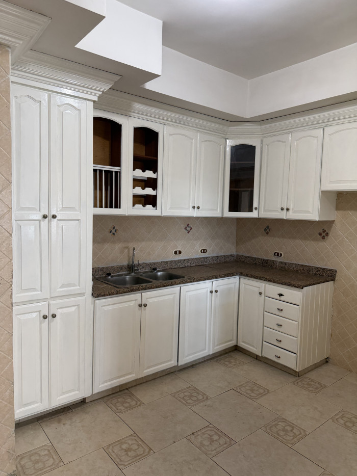 Apartamento amplio en alquiler – Bella Vista  Torre con ascensor Foto 7303431-1.jpg
