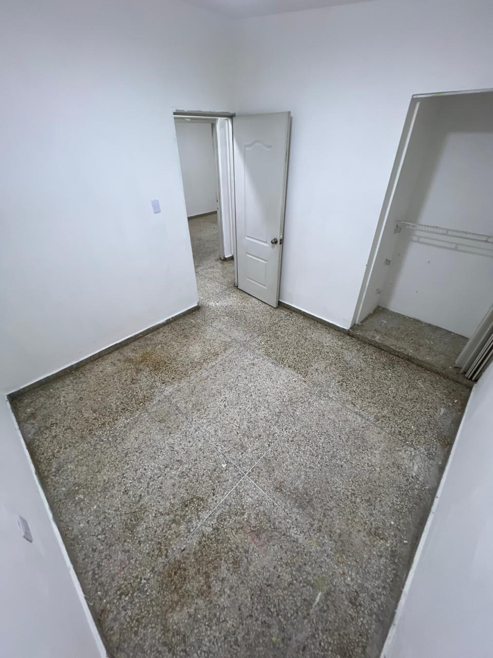 En Alquiler Local Comercial de 325 Mt2 en Mirador Sur Foto 7303488-13.jpg