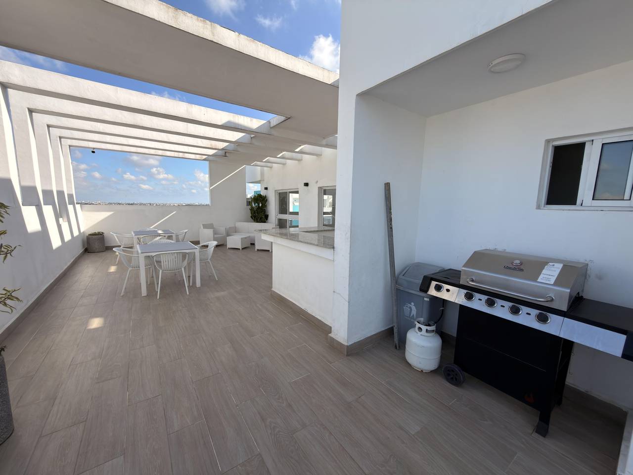 Apartamentos de tres habitaciones en la Avenida Jacobo Majluta Foto 7303506-13.jpg