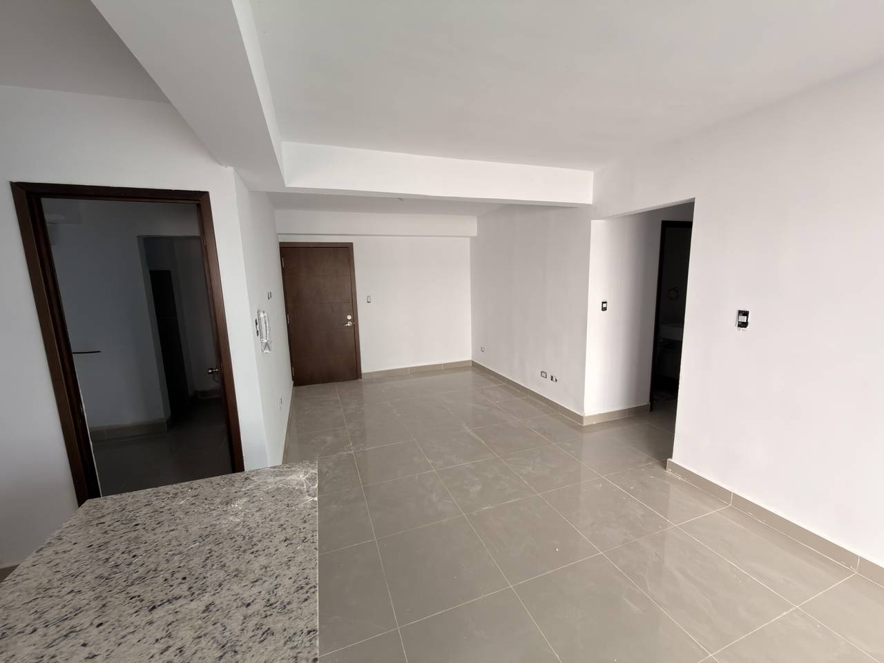 Apartamentos de tres habitaciones en la Avenida Jacobo Majluta Foto 7303506-4.jpg