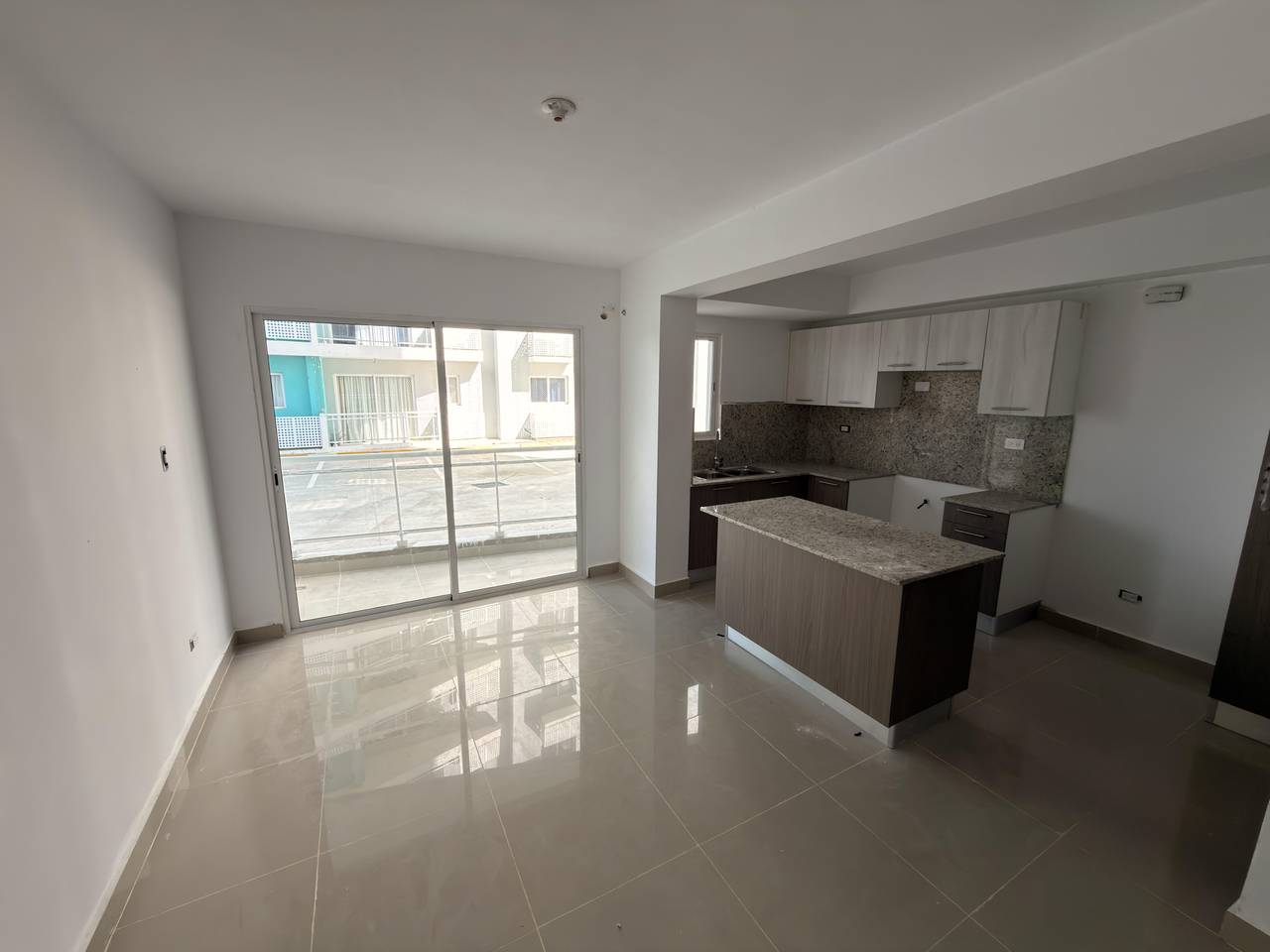 Apartamentos de tres habitaciones en la Avenida Jacobo Majluta Foto 7303506-9.jpg