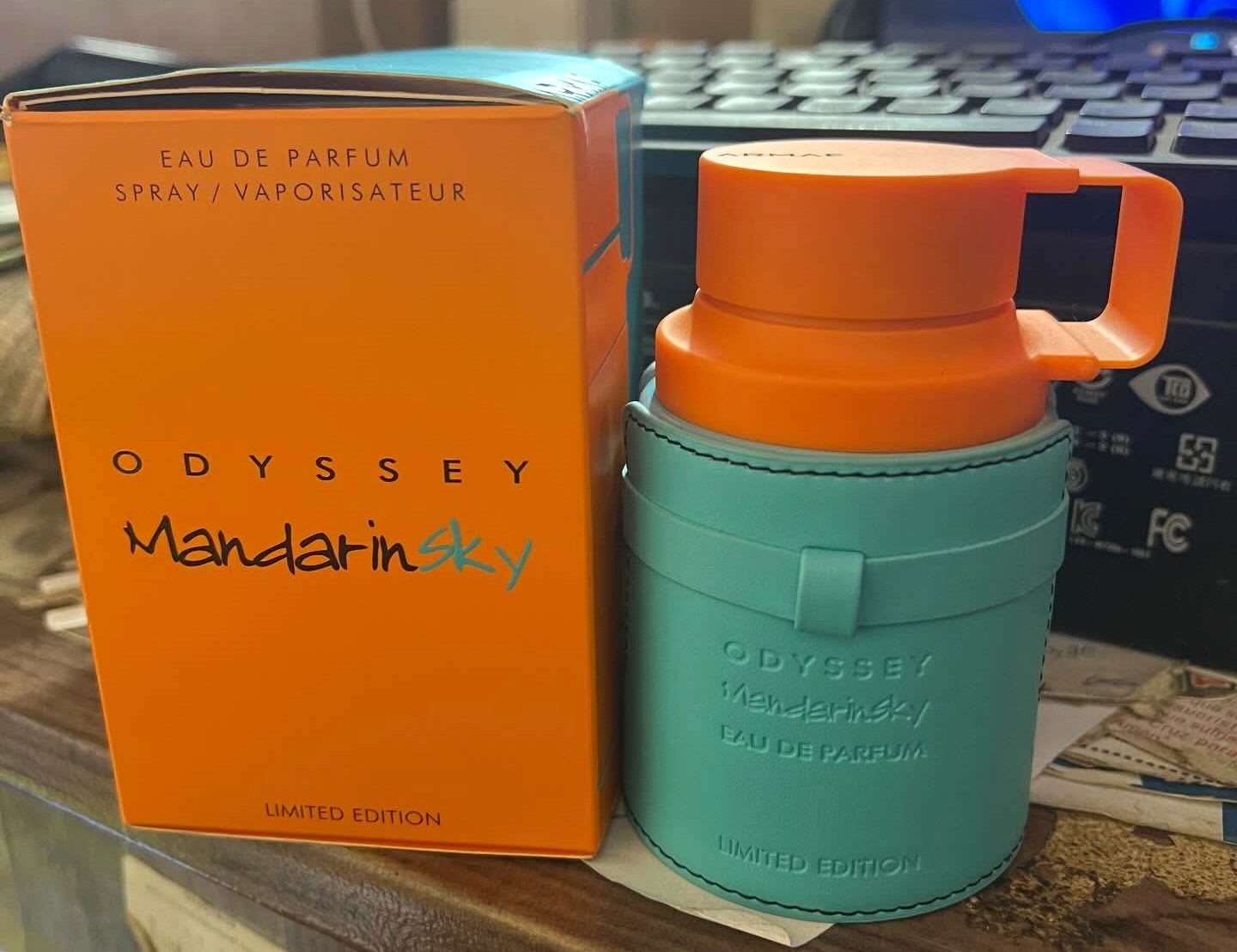 Perfume Armaf Odyssey Mandarin Sky Eau de Parfum para hombres 3.4OZ 10 Foto 7303556-1.jpg