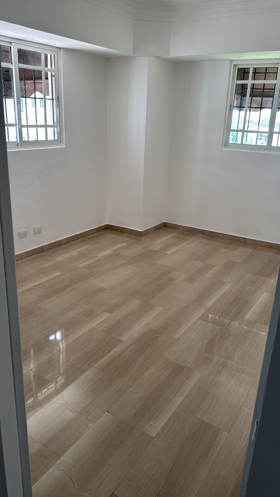 AMPLIO APARTAMENTO EN ALQUILER EN BELLA VISTA SUR Foto 7303577-9.jpg