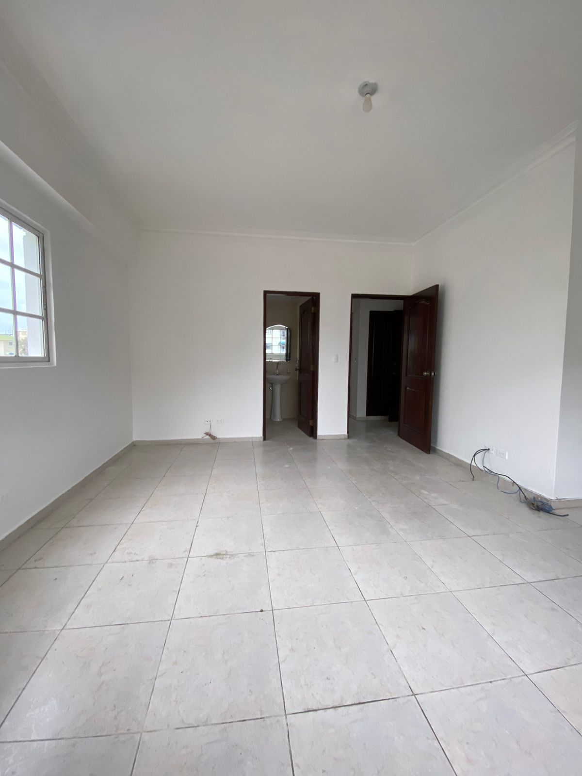 Amplio apartamento en alquiler en Evaristo Morales  Foto 7303630-2.jpg
