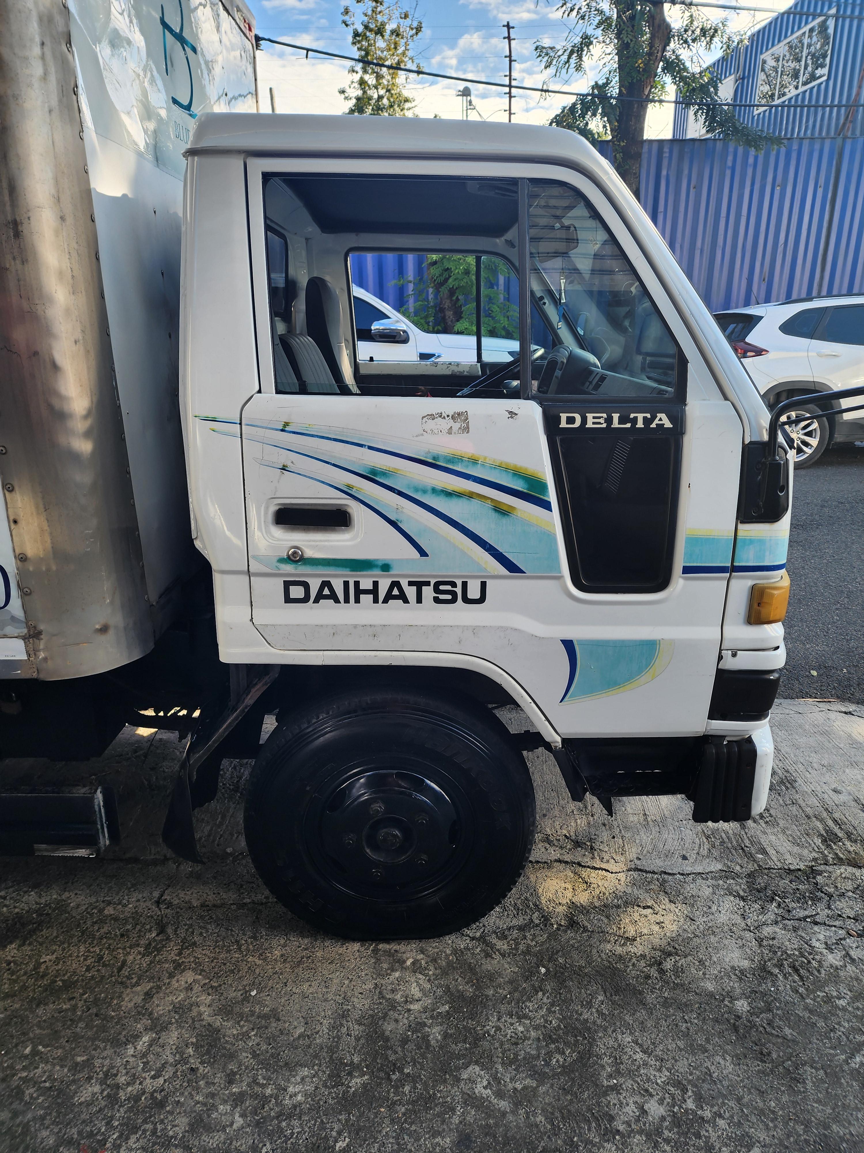 DAIHATSU DELTA 2001 EXCWLENTED CONDICIONES  Foto 7303748-2.jpg