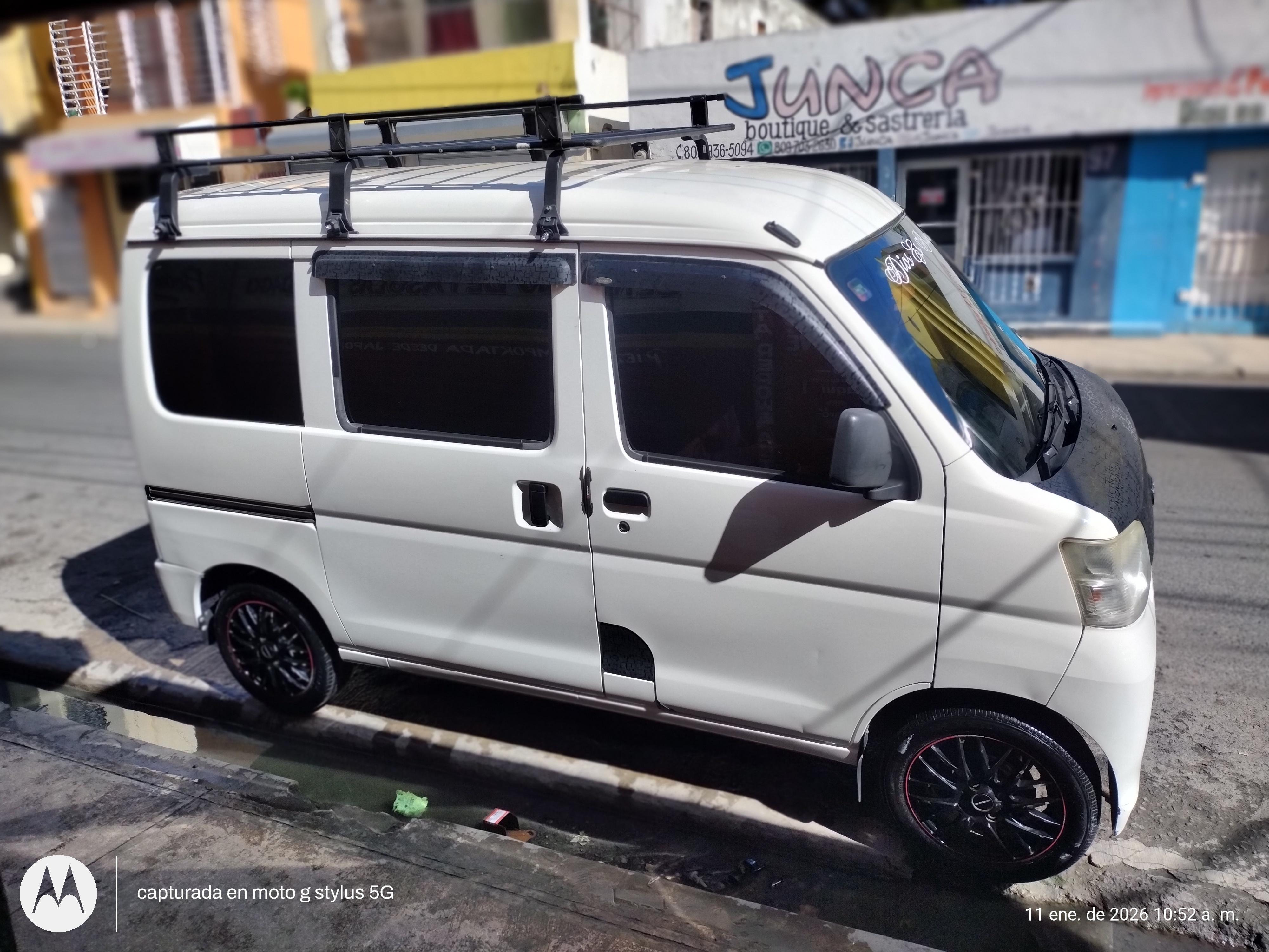 Toyota pixis van en La Romana Foto 7303992-11.jpg
