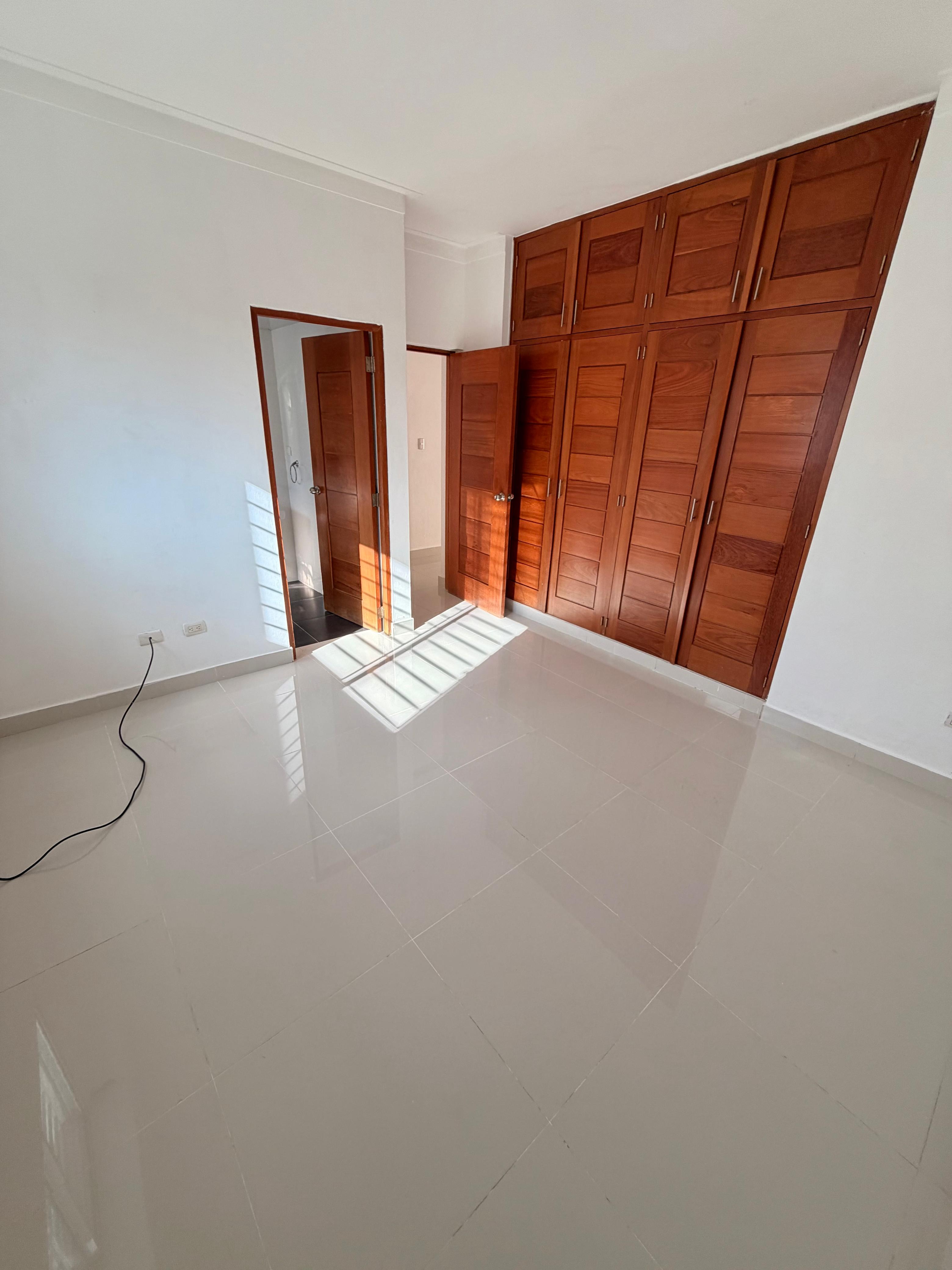 ALQUILER DE APARTAMENTO FAMILIAR EN EL MILLON Foto 7304017-9.jpg