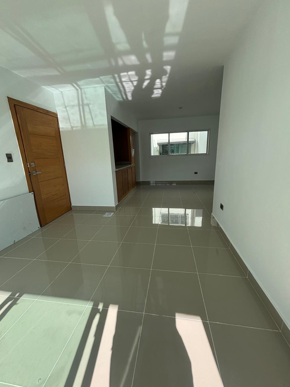 Apartamento en Venta en Av. República de Colombia Santo Domingo Foto 7304028-5.jpg