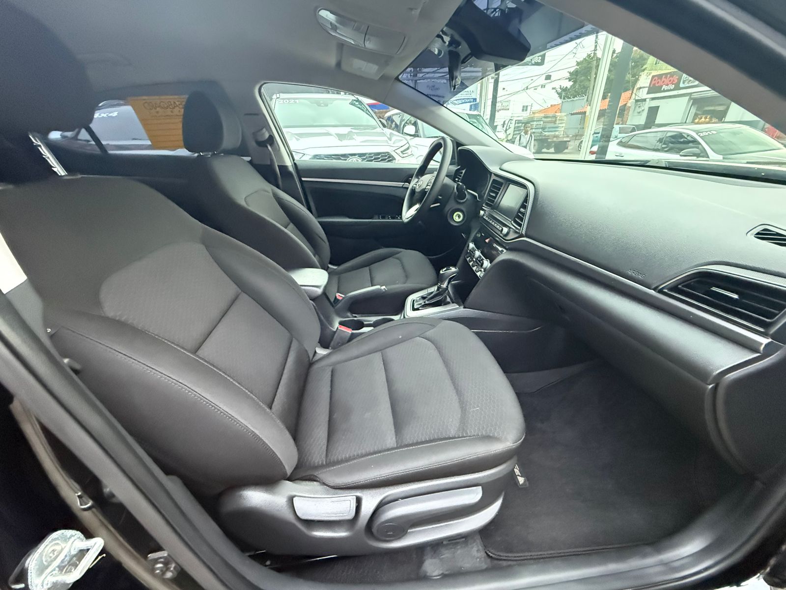 HYUNDAI ELANTRA LIMITED 2020 Foto 7304141-7.jpg