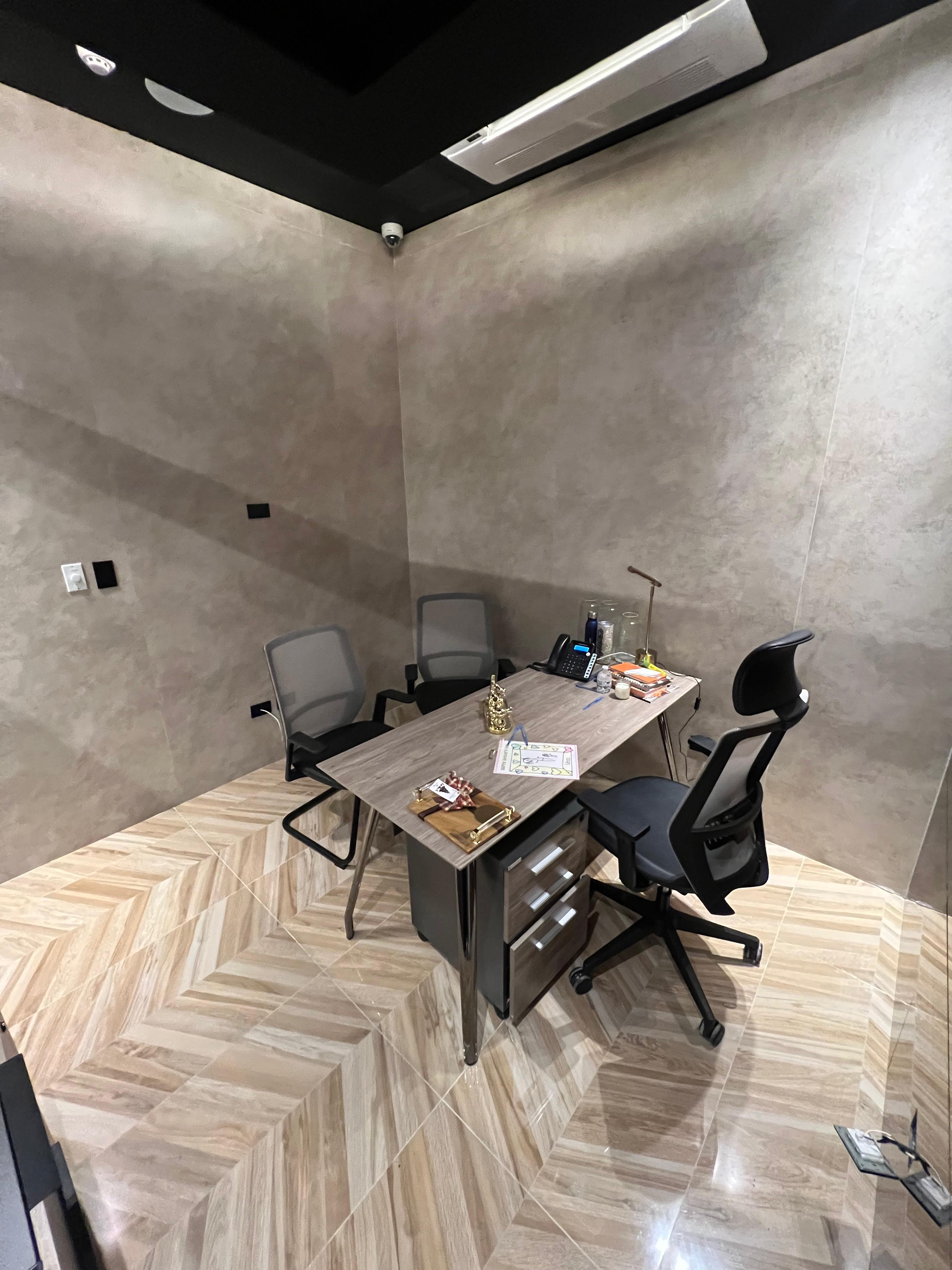 Venta de Oficina ejecutiva en moderna Torre en Piantini. Foto 7304192-11.jpg