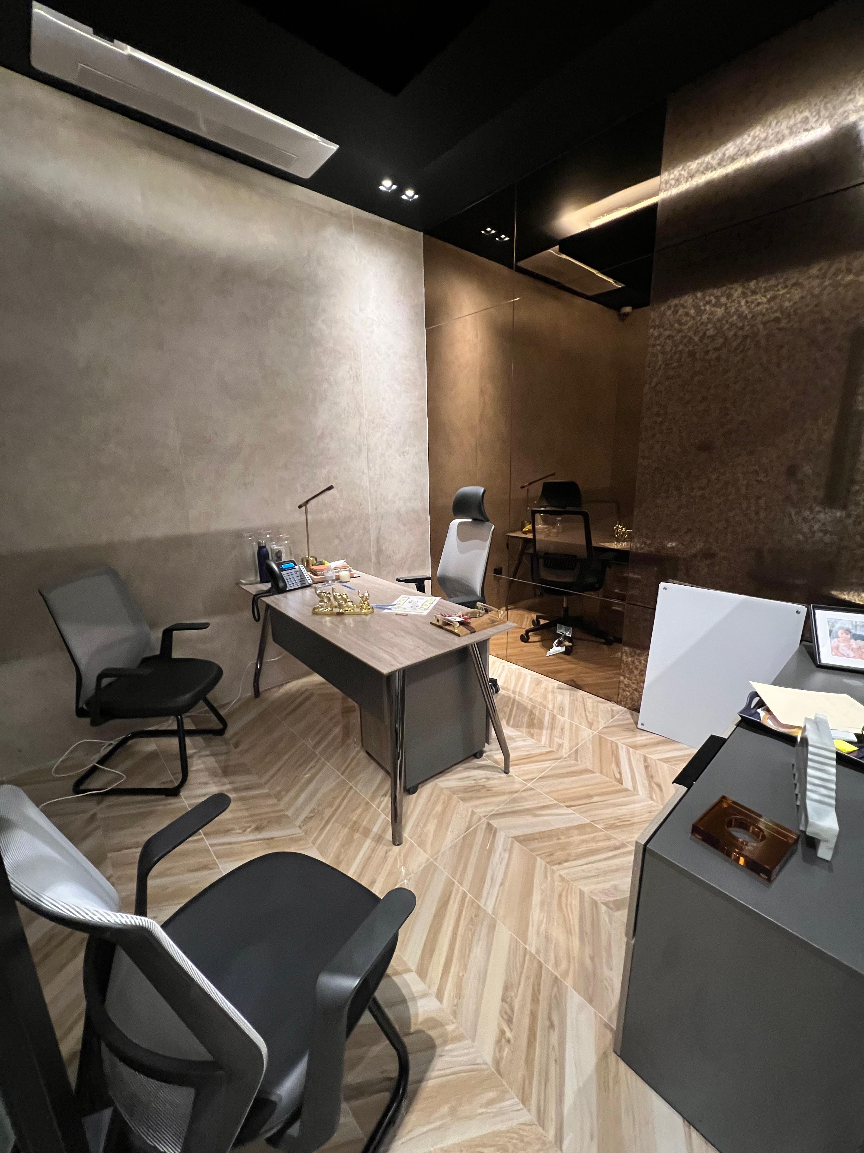 Venta de Oficina ejecutiva en moderna Torre en Piantini. Foto 7304192-2.jpg